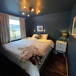 Сasa de vacaciones Idyllic Familyhouse By The Sea With Ponorama View