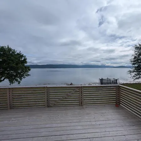 Idyllic Familyhouse By The Sea With Ponorama View * Tromsø