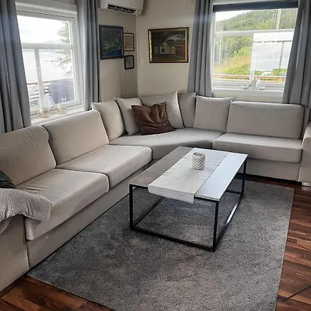 Idyllic Familyhouse By The Sea With Ponorama View *