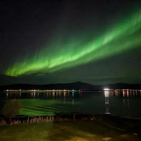 Holiday home Idyllic Familyhouse By The Sea With Ponorama View Tromso