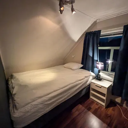 Idyllic Familyhouse By The Sea With Ponorama View * 트롬쇠