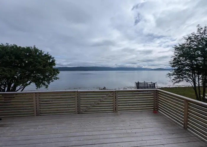 Idyllic Familyhouse By The Sea With Ponorama View * Tromsø