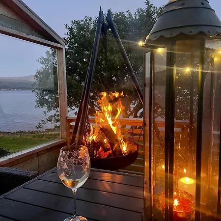 Idyllic Familyhouse By The Sea With Ponorama View Prázdninový dům Tromsø