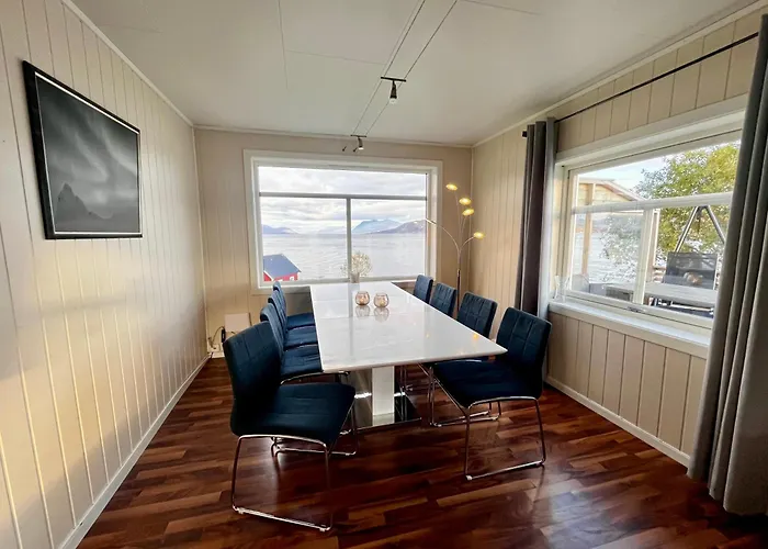 Casa vacanze Idyllic Familyhouse By The Sea With Ponorama View Tromsø
